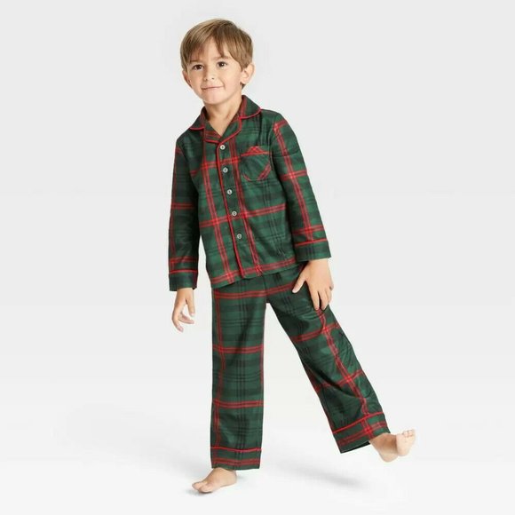 New! Hearth & Hand Kids' Tartan Plaid 2pc Pajama Set - Christmas / Holiday - Picture 3 of 7